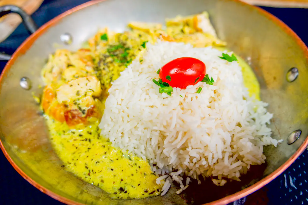 Poulet à la crème et riz basmati du Petit Bistro